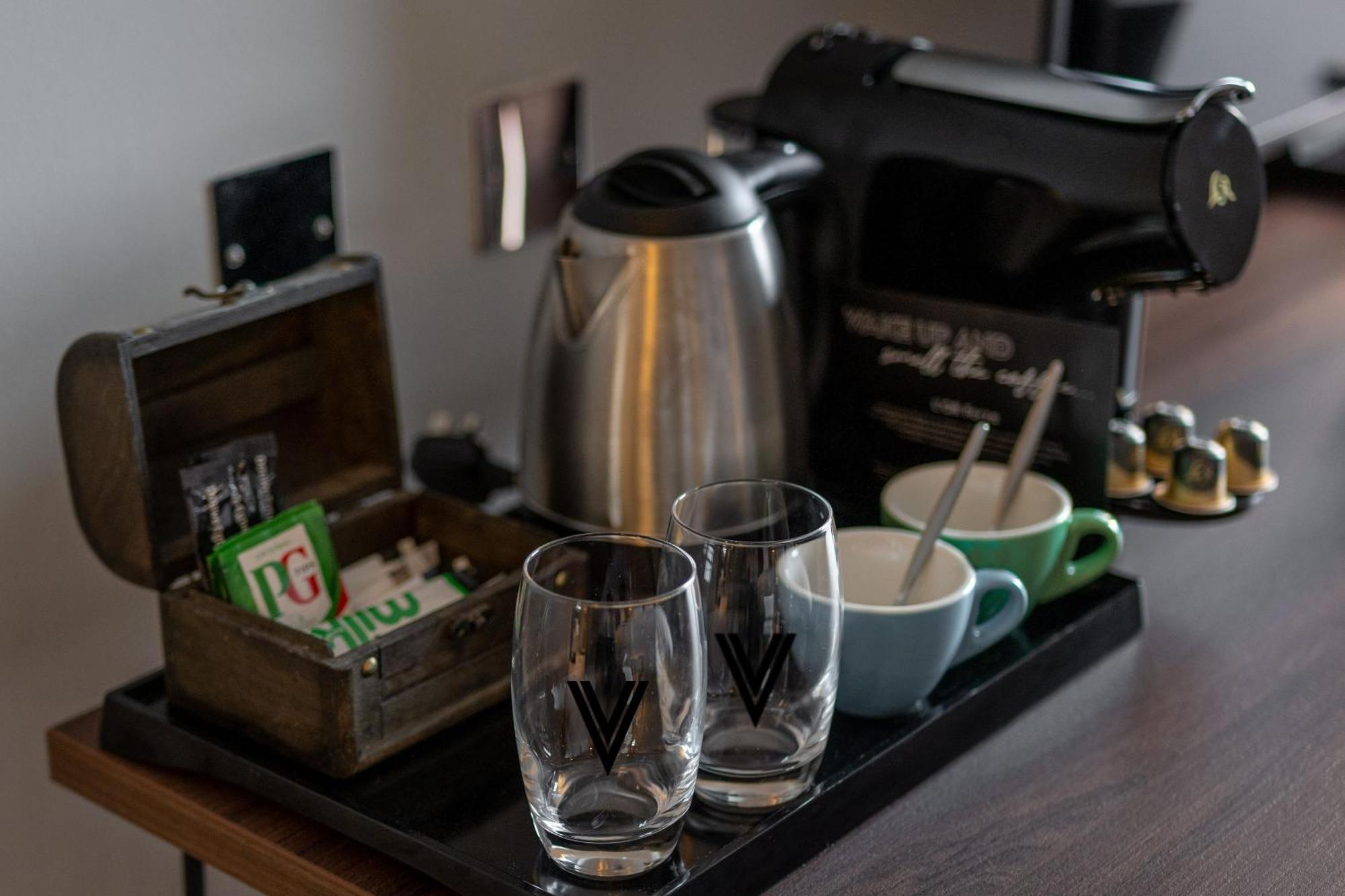 Village Hotel Wirral Bromborough Dış mekan fotoğraf